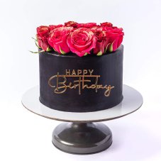 1. Torta s ružami, čiernym nástrekom a ozdobným nápisom
