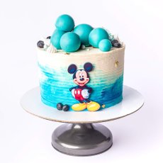 40. Torta Mickey s modrým melírom, snehovými pusinkami a čokoládovými guličkami