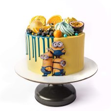 34. Torta Mimoni so stekancami a snehovými pusinkami a ovocím