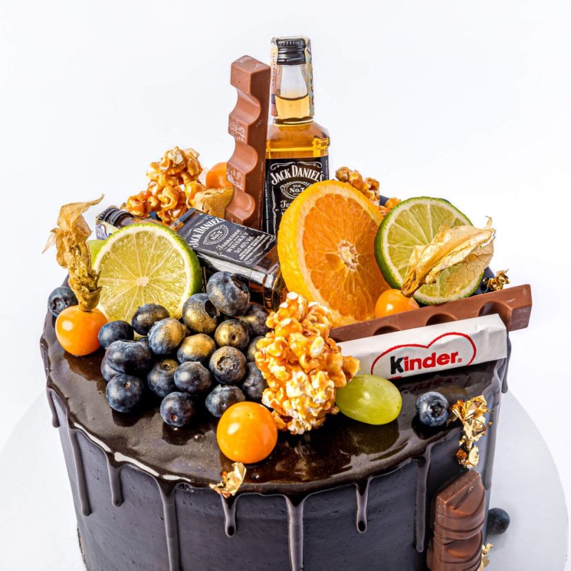 6. Torta s ovocím, čiernym nástrekom, čoko-stekancami a s mini fľaštičkami alkoholu - Vyberte si veľkosť: 2 poschodia 30 porcií