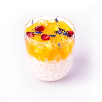 Tapiokový puding v kokosovom mlieku s mangovo – ananásovým kompótom