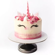 27. Dvojfarebná torta Jednorožec s melírom a snehovými pusinkami