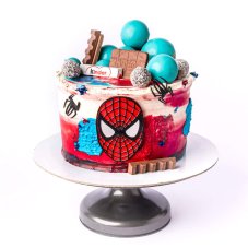 39. Torta Spiderman s čokoládovými guličkami