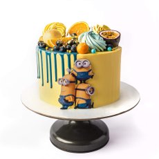 34. Torta Mimoni so stekancami a snehovými pusinkami a ovocím